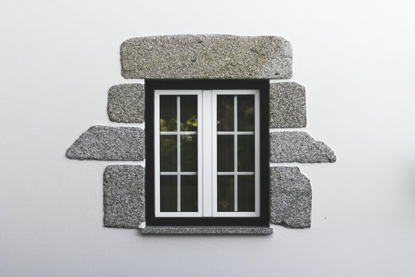 How to apply for a grant to retrofit homes with energy-efficient windows in the UK?